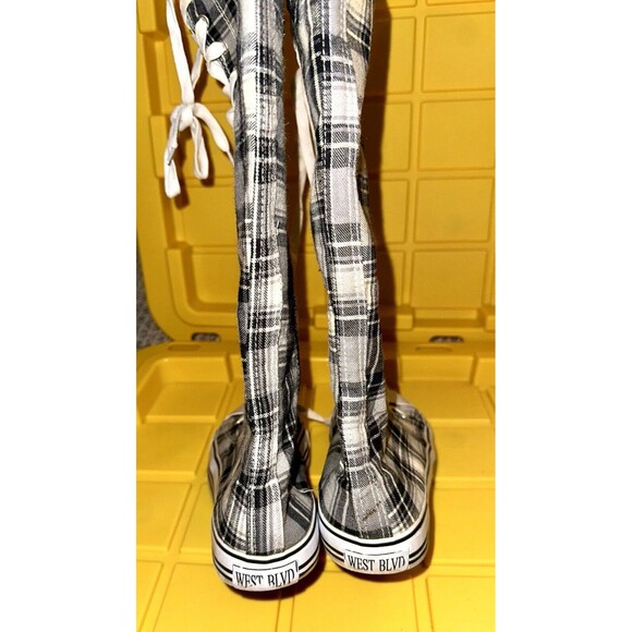 Mid Knee High Lace Up Boots Size 10 - Picture 3 of 6